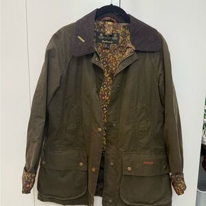 Barbour Classic Beadnell Waxed Jacket with Liberty of London print lining, sz 6